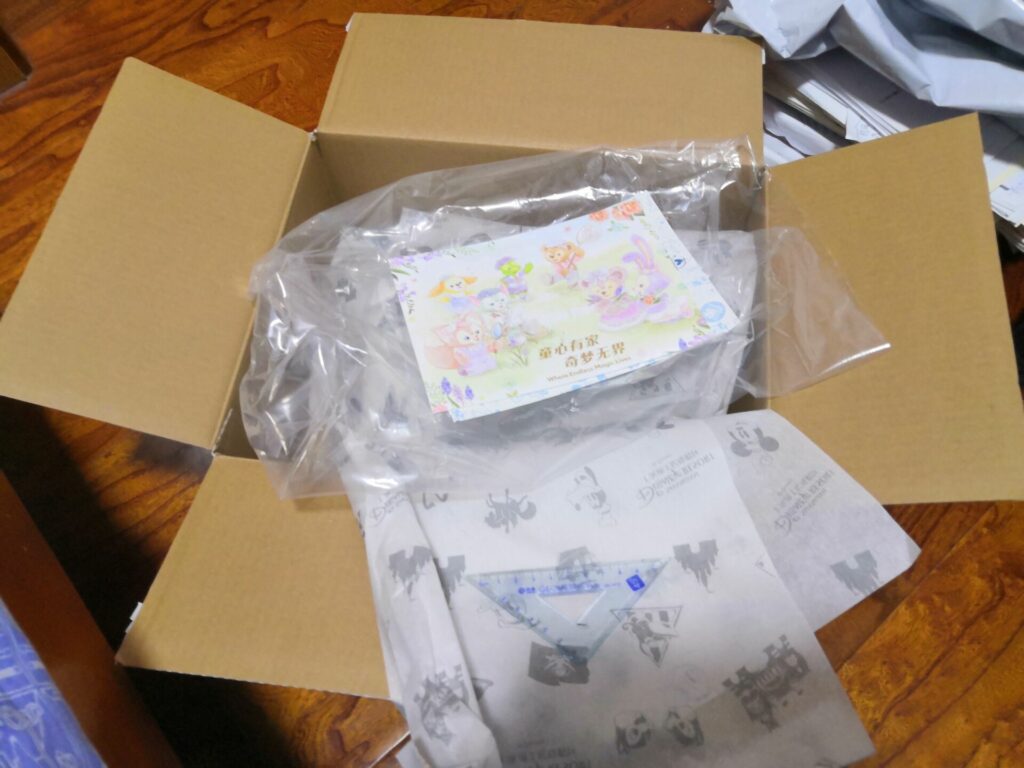 玲娜贝儿毛绒玩具快递包装
